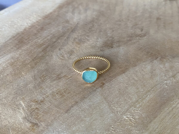 Gouden seaglass ring (maat 60) - Afbeelding 2